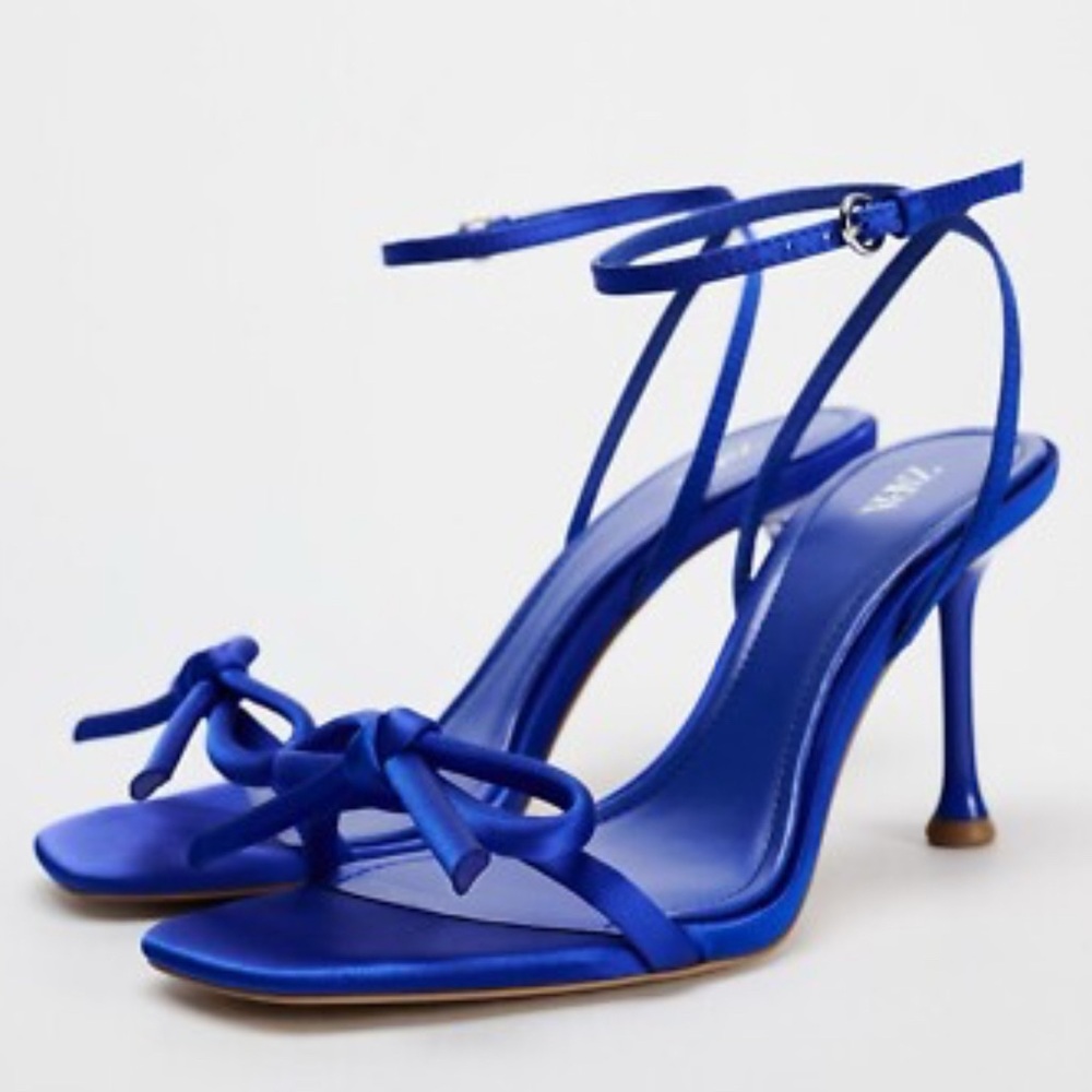 ZARA HEELED SANDALS WITH BOW 2303/410 Size 40/9us
NWT